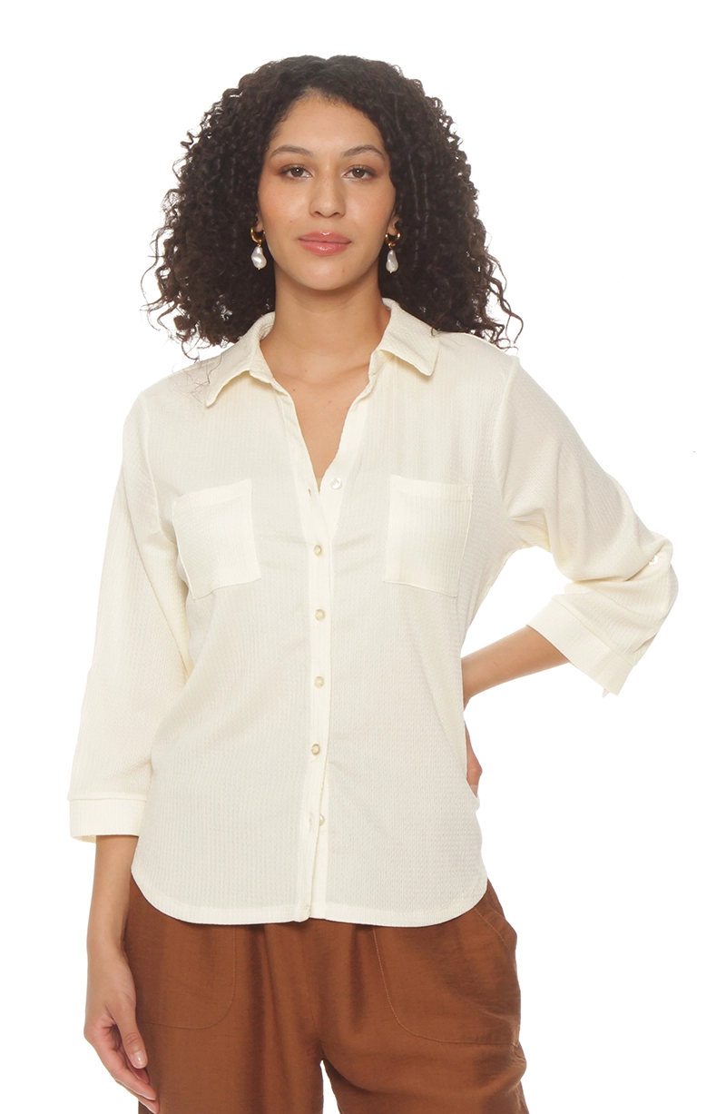 BLUSA MANGA 3/4 SOLIDA ESCOTE V ABOTONADA EN EL DELANTERO - 1