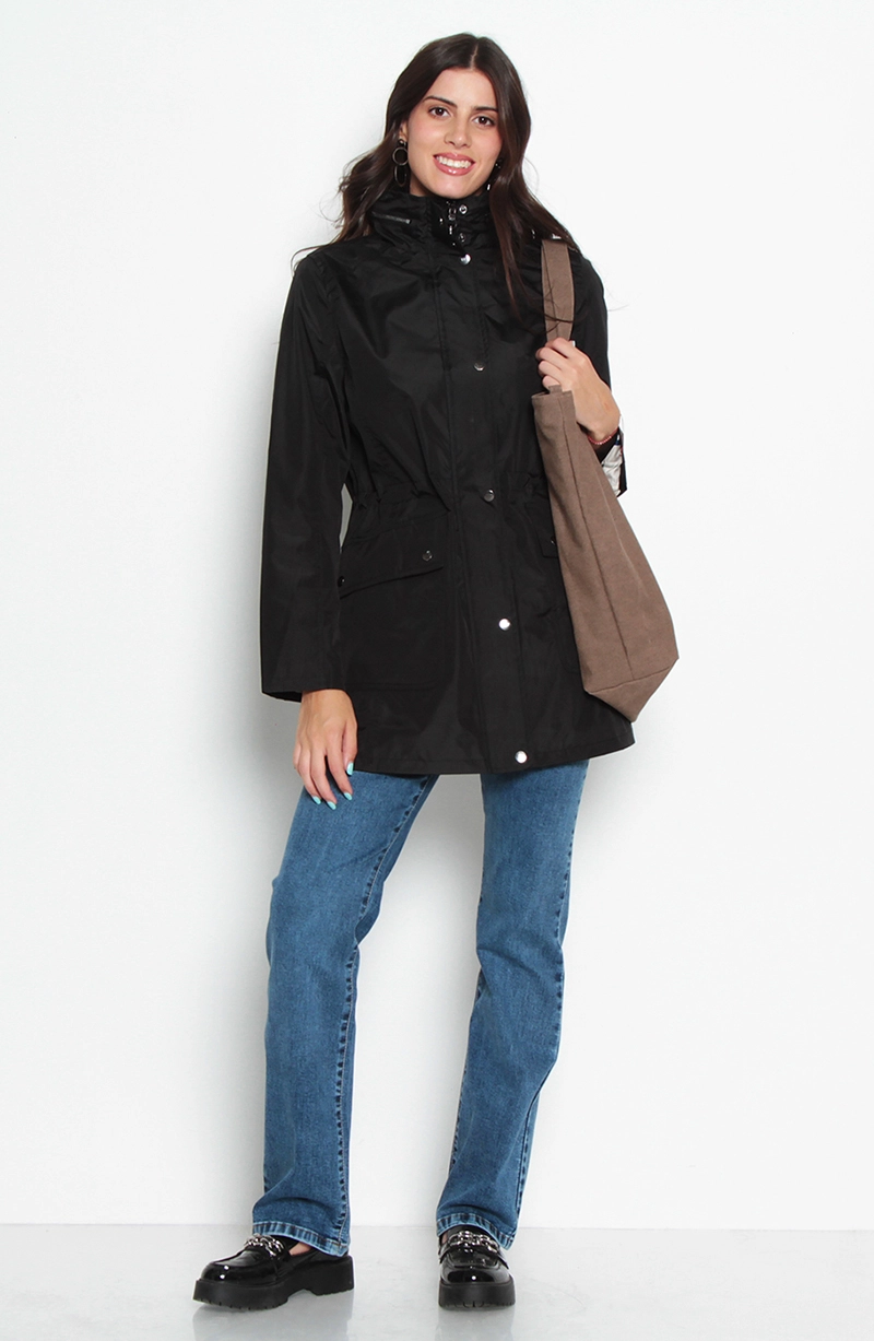 CHAQUETA IMPERMEABLE CON CAPUCHA NO DESMONTABLE CON FORRO - 5