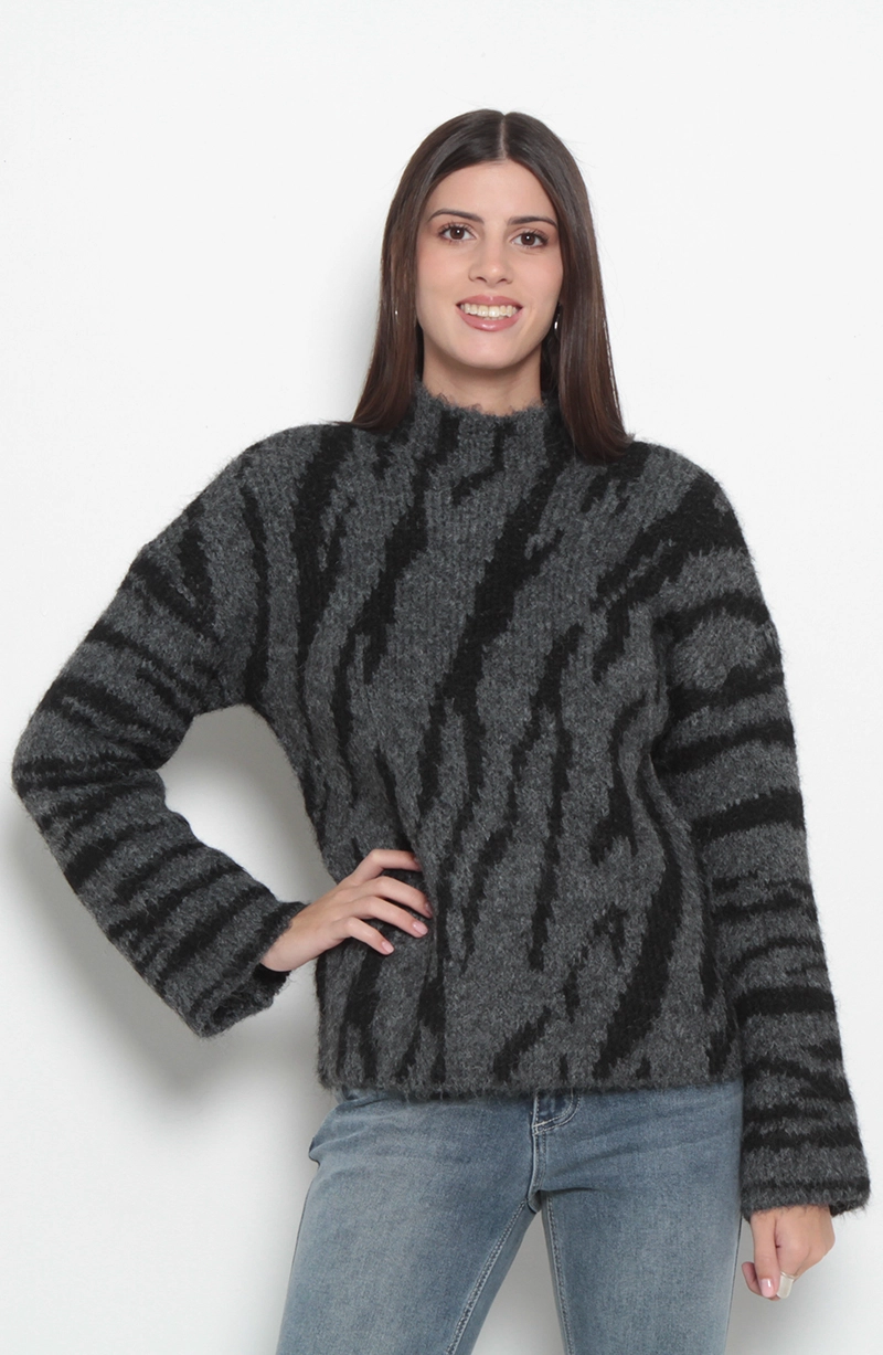 SWEATER ANIMAL PRINT MANGA LARGA  CUELLO ALTO - 1
