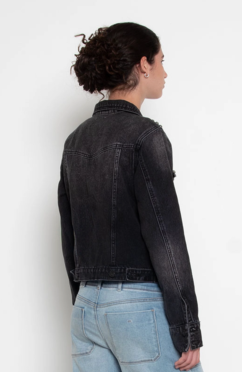 CHAQUETA DENIM MANGA LARGA CON TACHAS ABOTONADA EN DELANTERO - 8