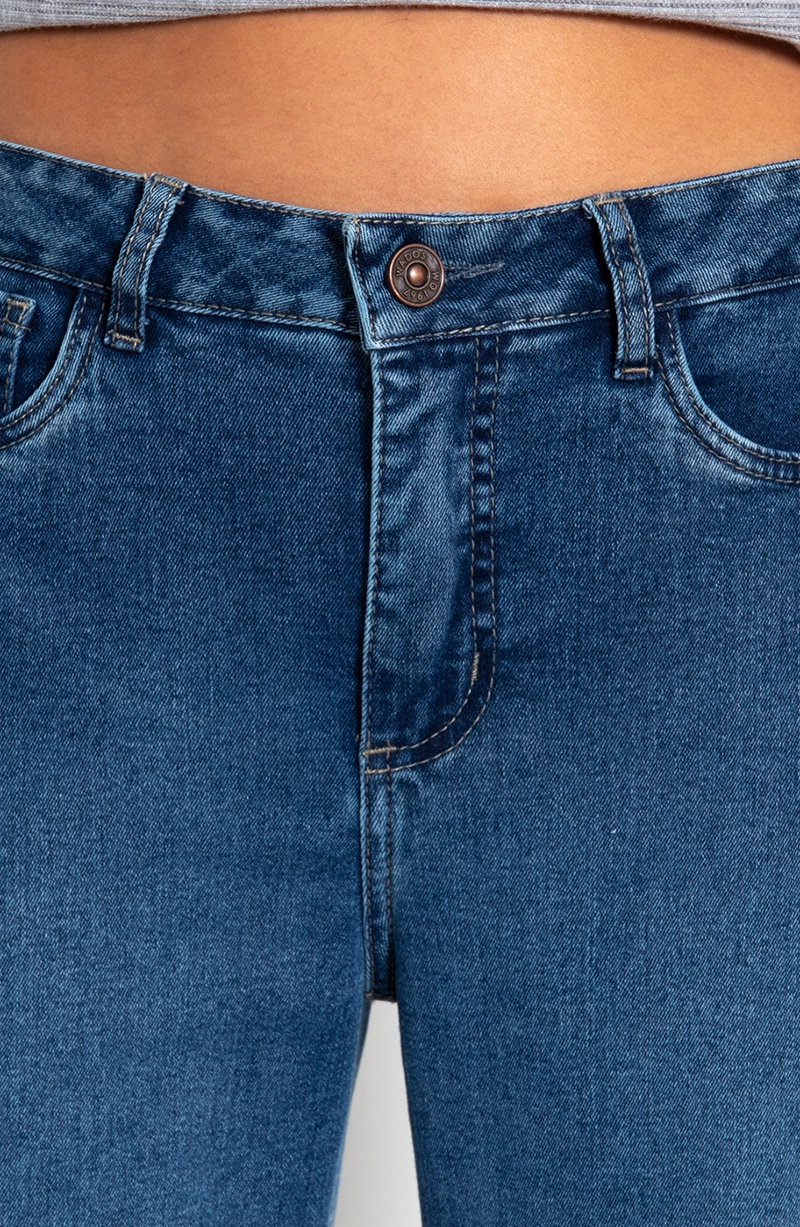 JEANS MUJER WIDE TIRO MEDIO PRETINA BASICA 2 BOTON - 2