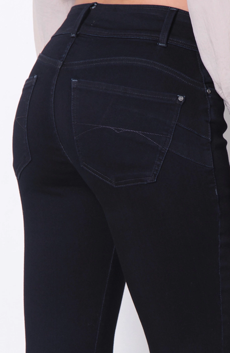 JEANS SLIM TIRO ALTO PRETINA MEDIA 2 BOTONES - 5