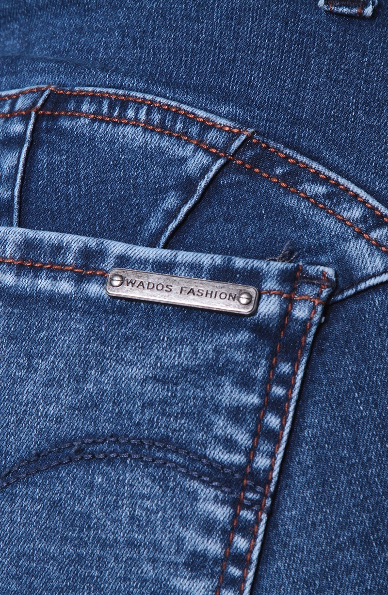 JEANS PUSH UP RECTO TIRO MEDIO PRETINA BASICA UN BOTON - 5