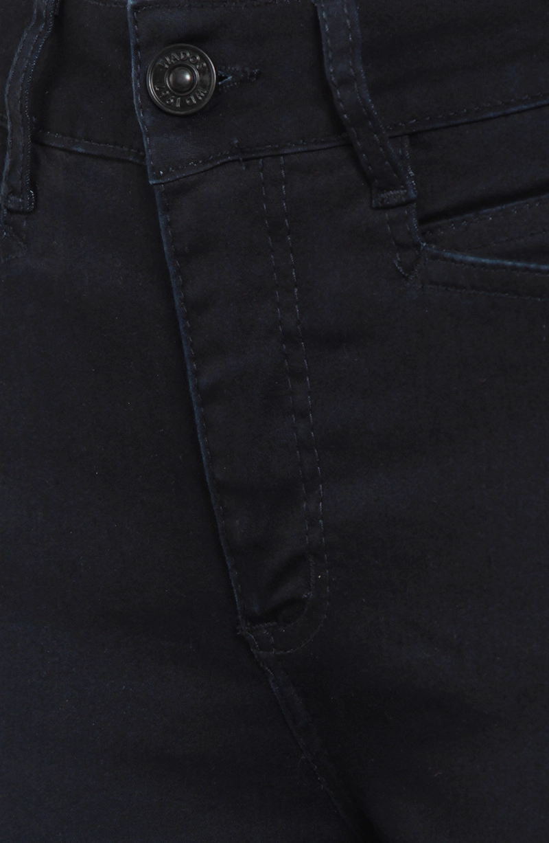 JEANS MUJER RECTO TIRO ALTO PRETINA BASICA CON UN BOTON - 2