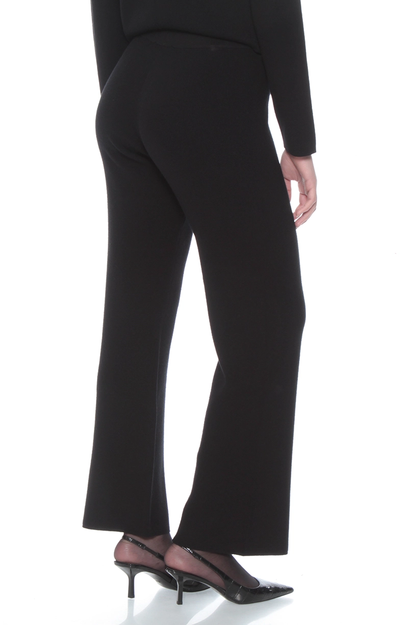 CONJUNTO SWEATER Y PANTALON SOLIDO - 10