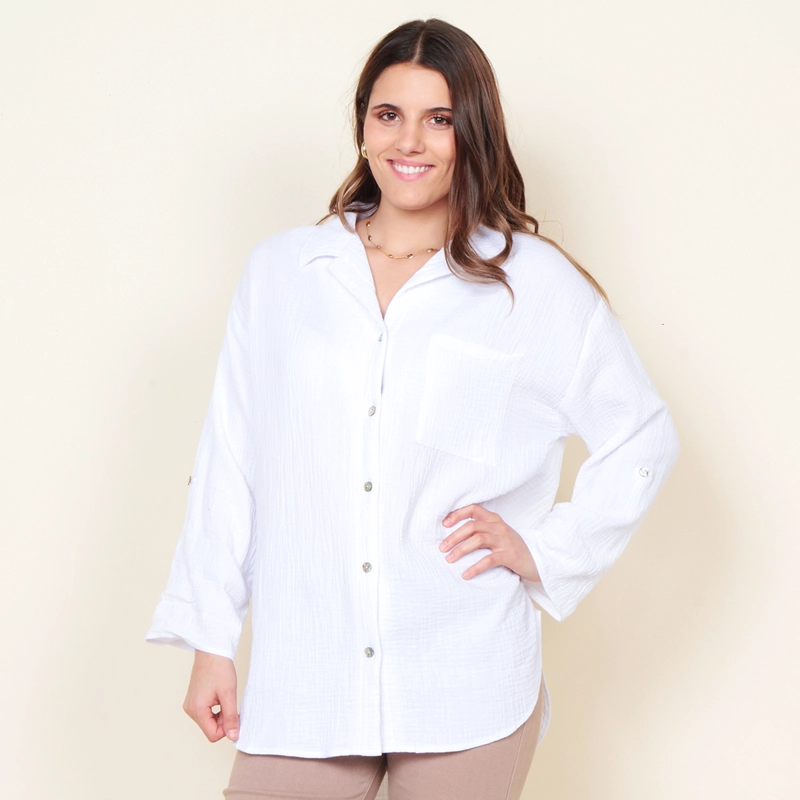 BLUSA MANGA LARGA ABOTONADA EN EL DELANTERO Y BOLSILLO - 1