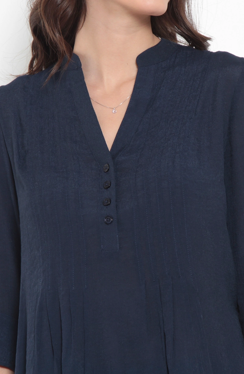 BLUSA MANGA LARGA ESCOTE V ABOTONADA EN DELANTERO - 2