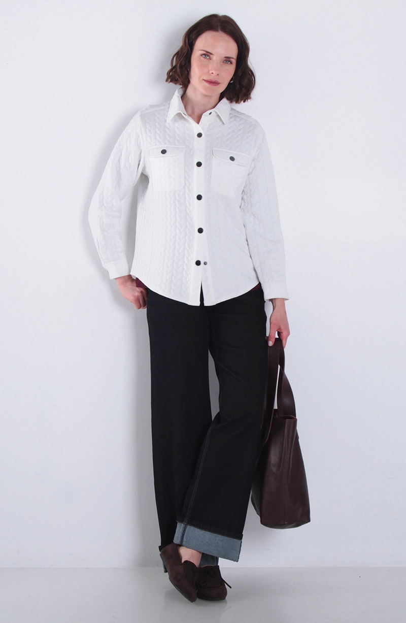 BLUSA ABOTONADA EN DELANTERO CON BOLSILLO Y TAPETA - 3