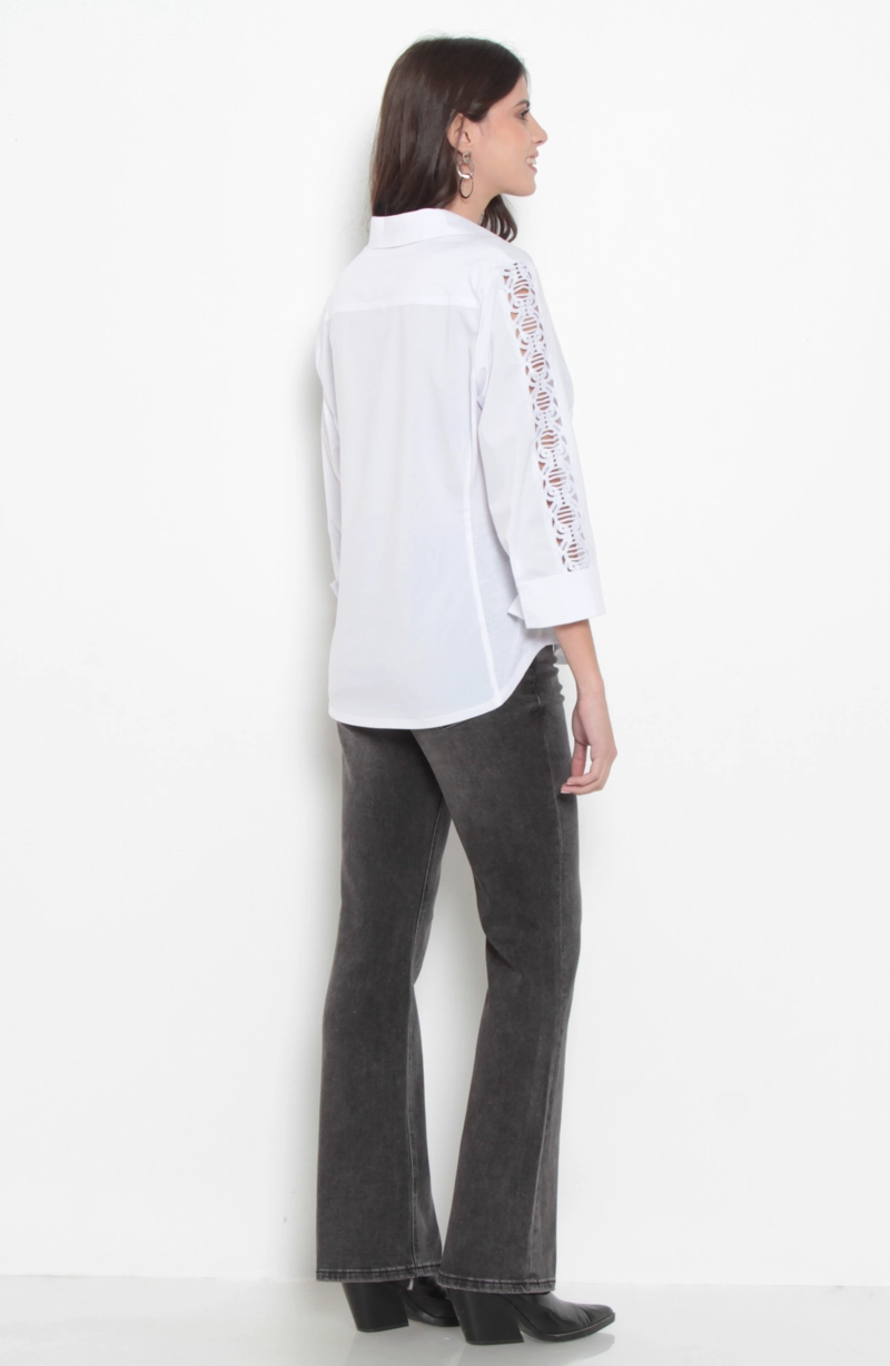 BLUSA MANGA 3/4 ABOTONADA EN DELANTERO ESCOTE V CON CUELLO - 7