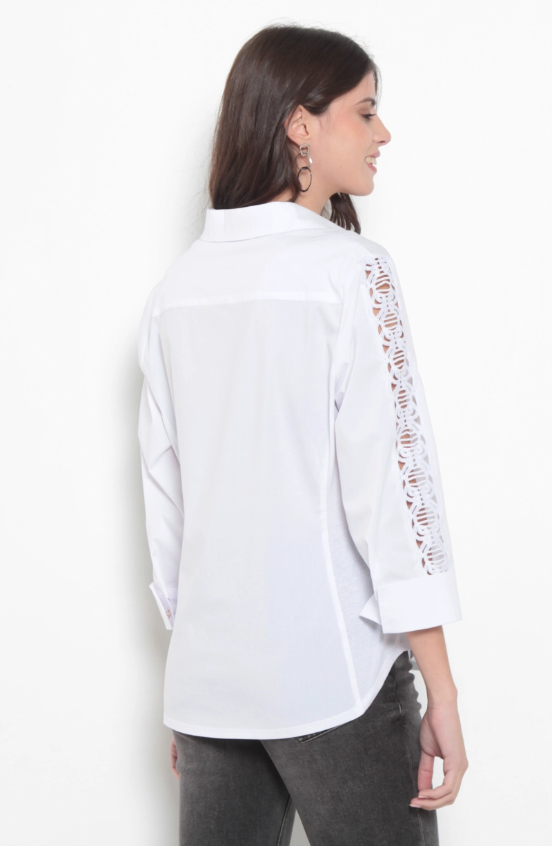 BLUSA MANGA 3/4 ABOTONADA EN DELANTERO ESCOTE V CON CUELLO - 8