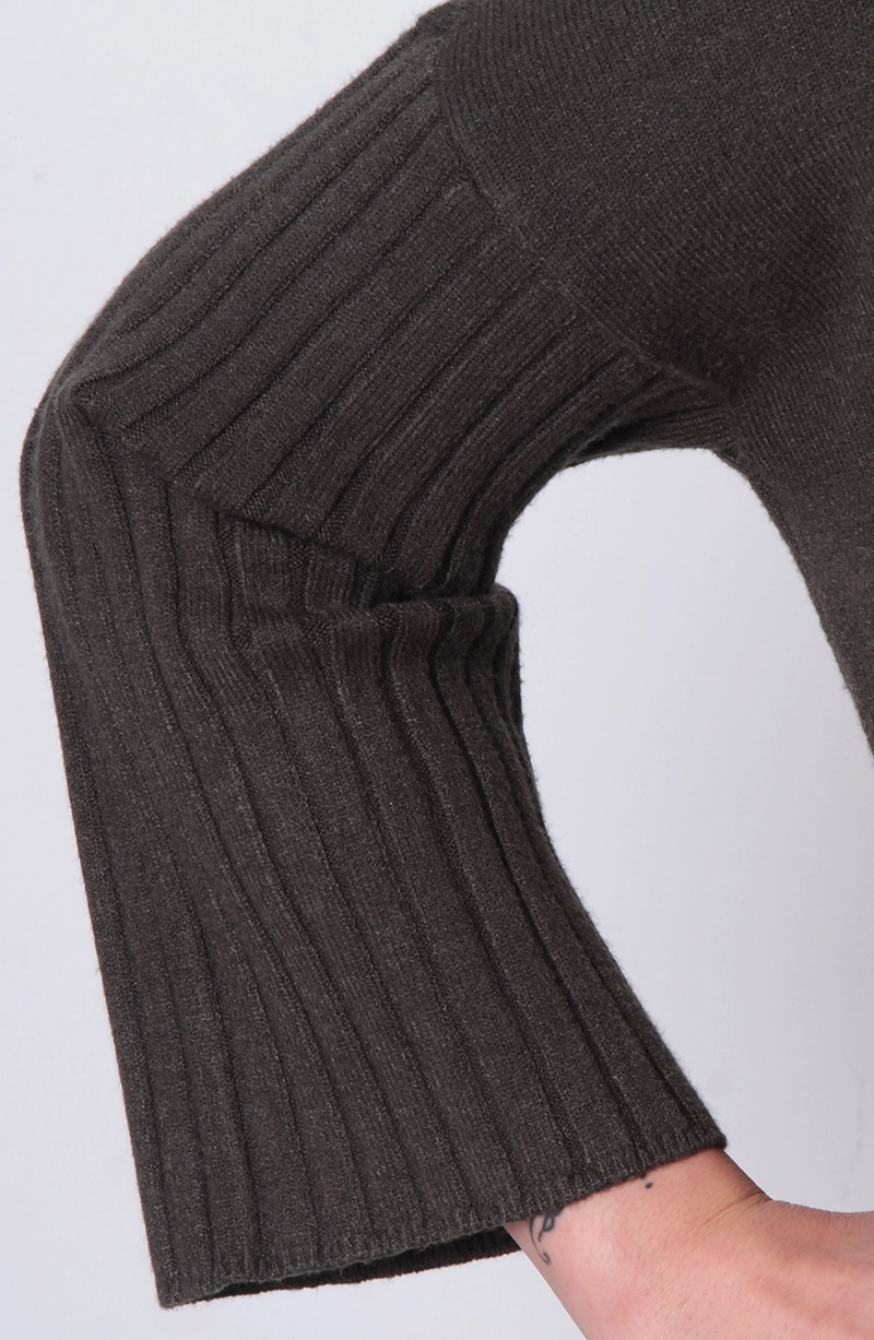 SWEATER MANGA LARGA CUELLO ALTO - 3