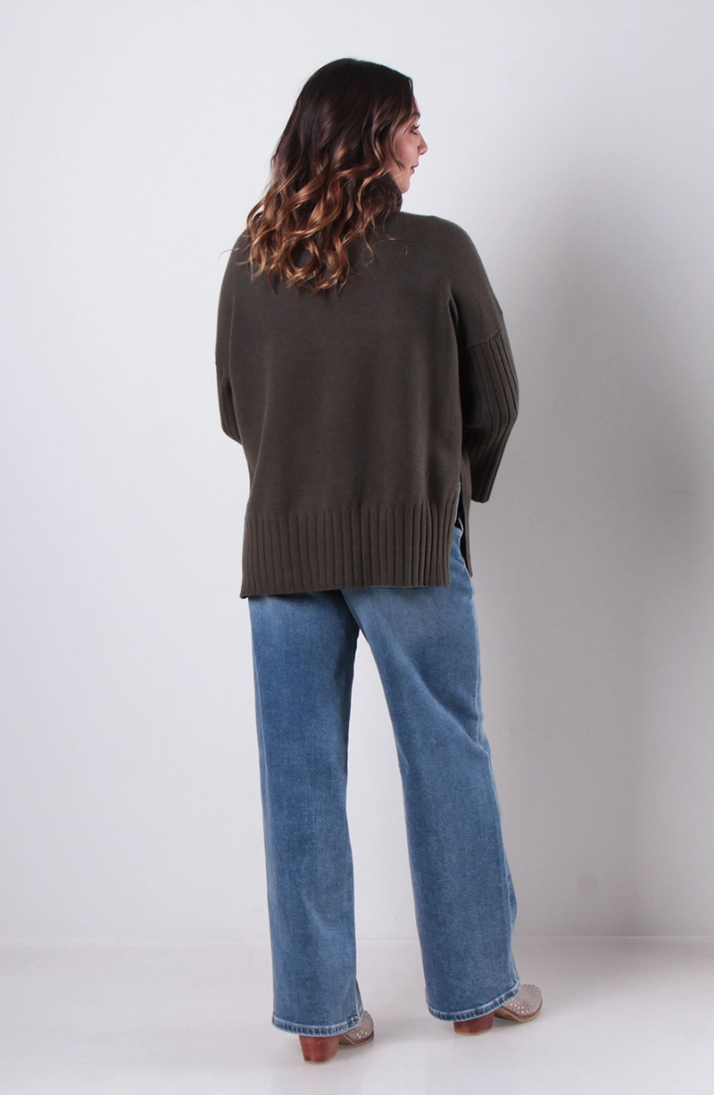 SWEATER MANGA LARGA CUELLO ALTO - 6