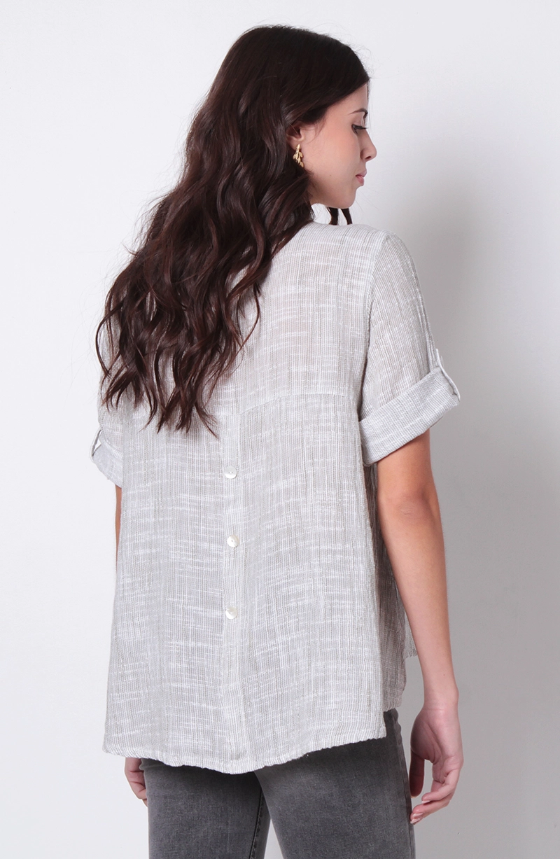 BLUSA MANGA 3/4 ABOTONADA EN DELANTERO - 8