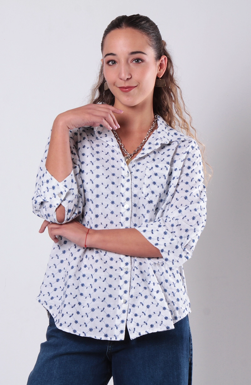 BLUSA MANGA 3/4 ABOTONADA EN DELANTERO CON BOLSILLO - 2