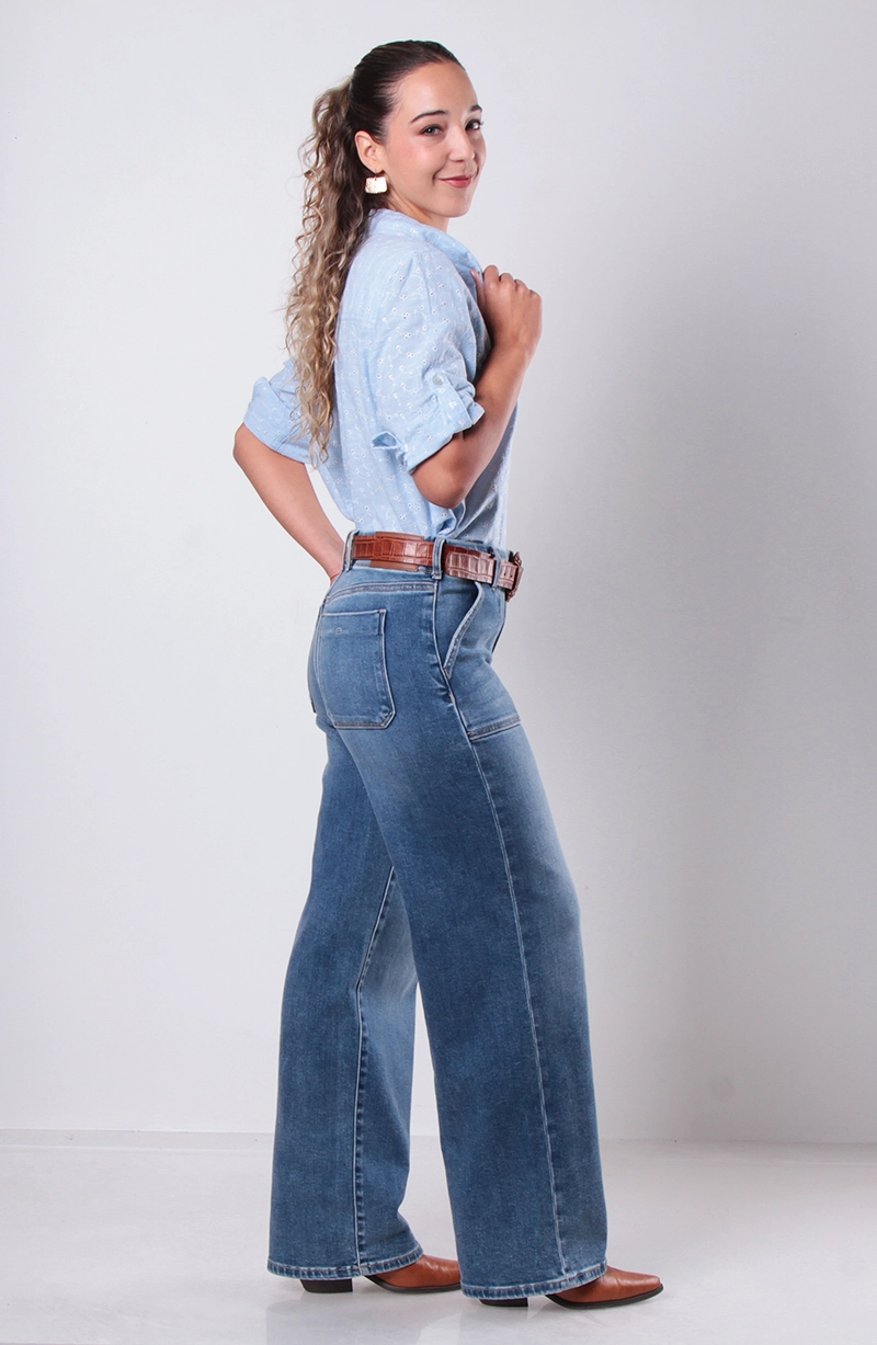 BLUSA MANGA 3/4 ABOTONADA EN DELANTERO CON BOLSILLO - 8