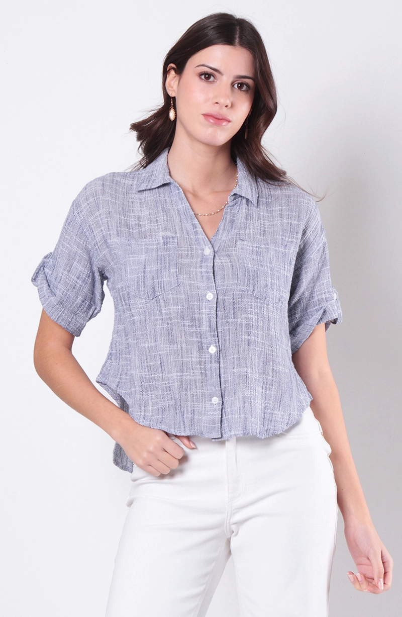 BLUSA MANGA CORTA ABOTONADA EN DELANTERO CON BOLSILLO - 1