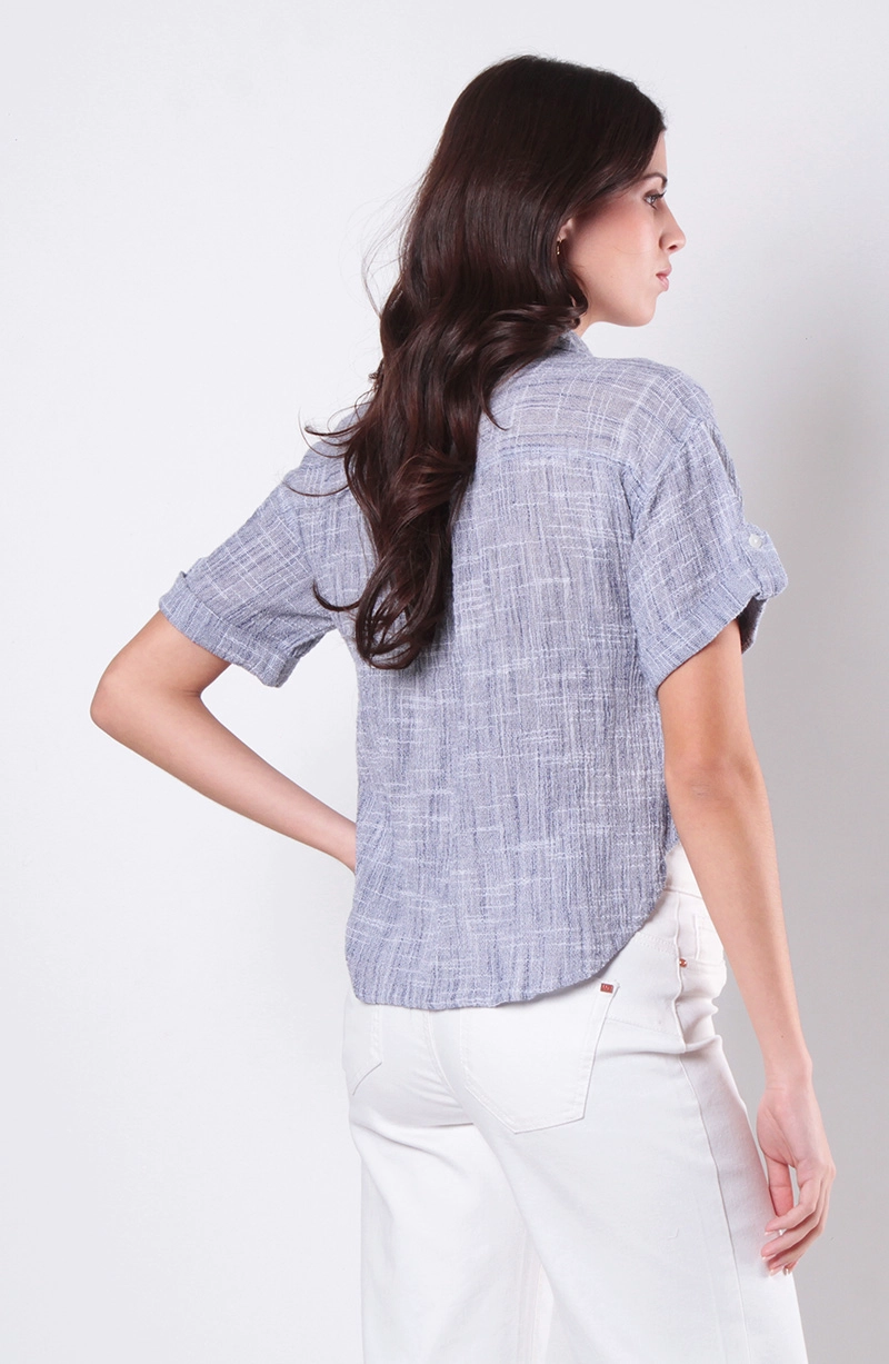 BLUSA MANGA CORTA ABOTONADA EN DELANTERO CON BOLSILLO - 7