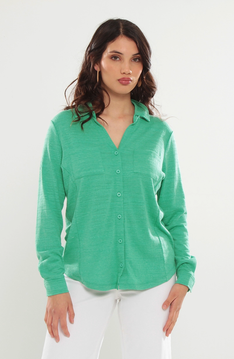 BLUSA MANGA LARGA ABOTONADA EN DELANTERO CON BOLSILLO - 1