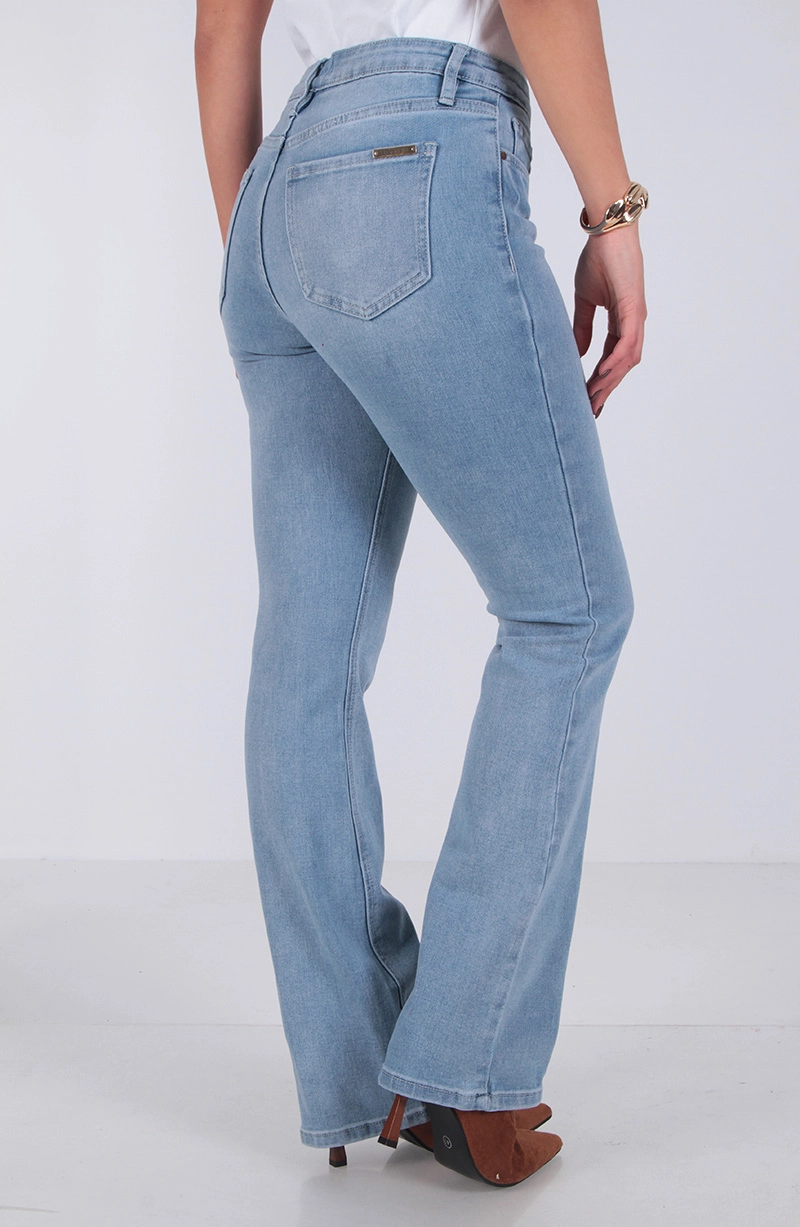 JEANS RECTO TIRO MEDIO PRETINA BASICA CON TAPETA EN BOLSILLO - 4