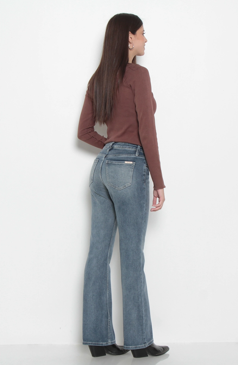 JEANS RECTO TIRO MEDIO PRETINA BASICA CON TAPETA EN BOLSILLO - 9