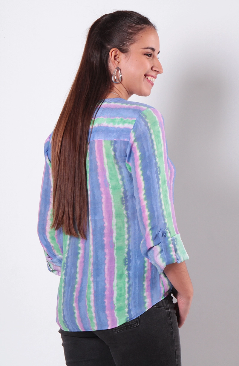 BLUSA MANGA LARGA LISTADA ABOTONADA EN DELANTERO Y BOLSILLO - 4