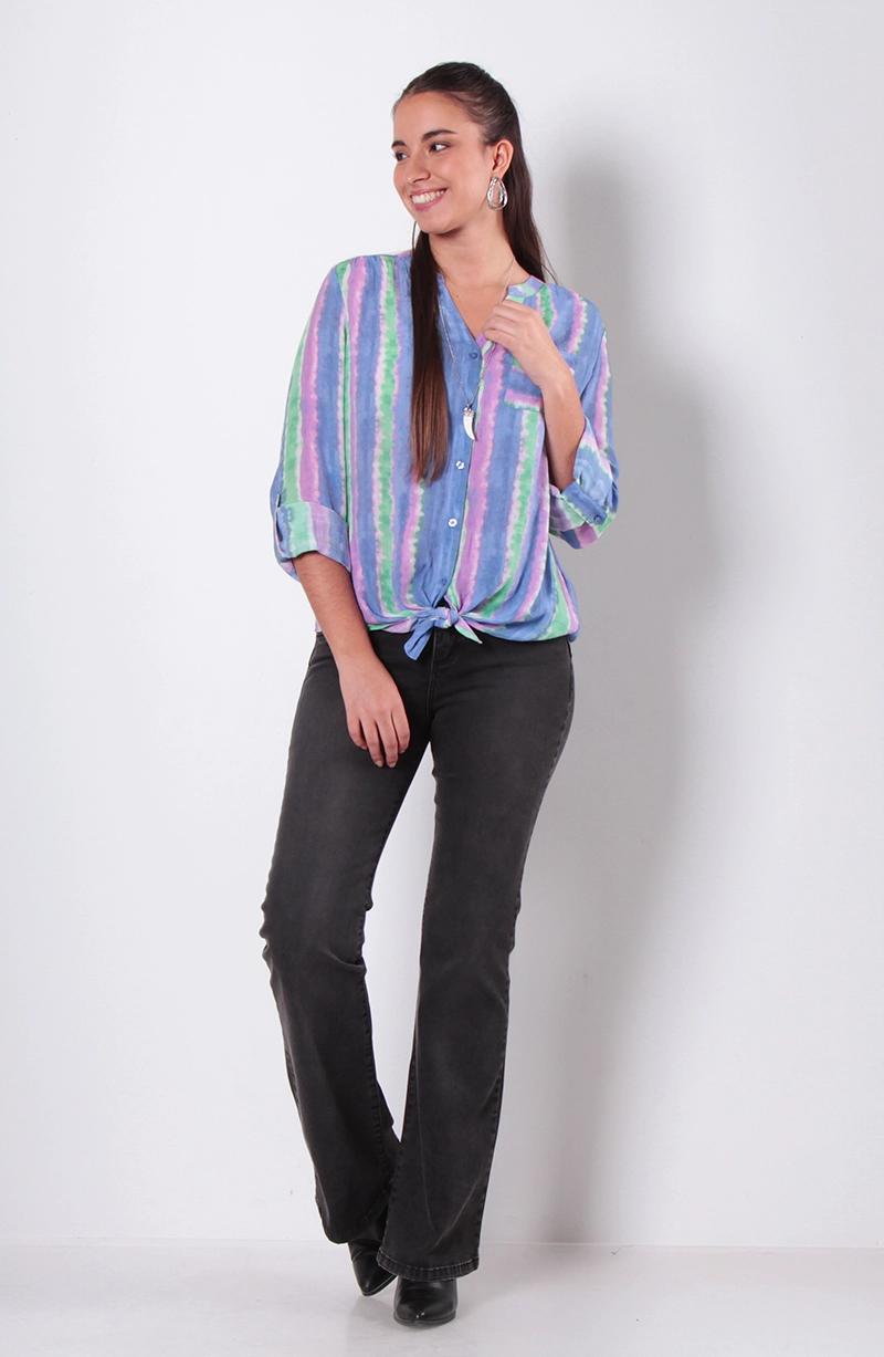 BLUSA MANGA LARGA LISTADA ABOTONADA EN DELANTERO Y BOLSILLO - 9