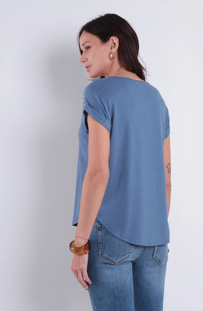 POLERA MANGA CORTA ESCOTE REDONDO CON TACHAS - 4