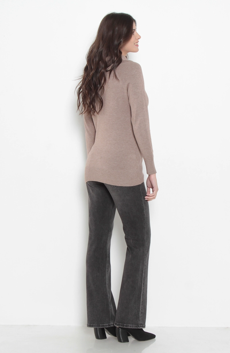 SWEATER MANGA LARGA CUELLO ALTO - 4