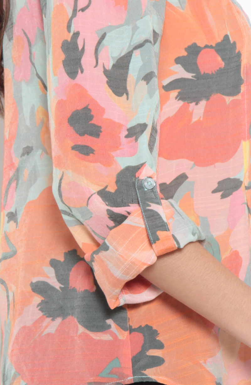 BLUSA MANGA LARGA ESTAMPADA ESCOTE V  ABOTONADA EN DELANTERO - 2