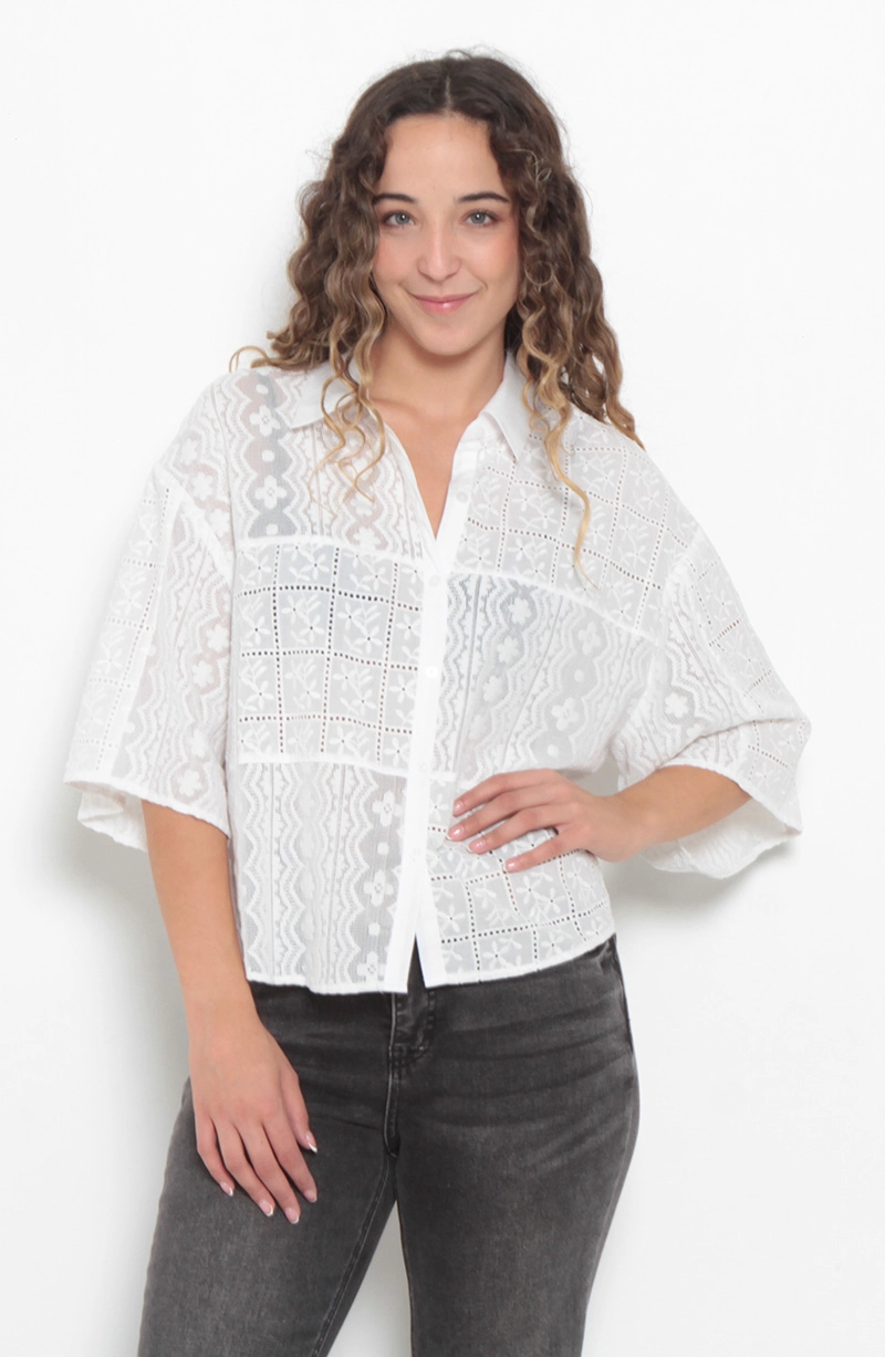 BLUSA MANGA CORTA EMBROIDERY ABOTONADA EN DELANTERO - 1