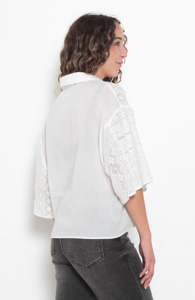 BLUSA MANGA CORTA EMBROIDERY ABOTONADA EN DELANTERO - 4