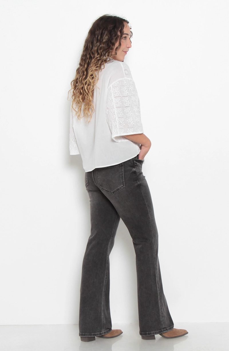 BLUSA MANGA CORTA EMBROIDERY ABOTONADA EN DELANTERO - 5