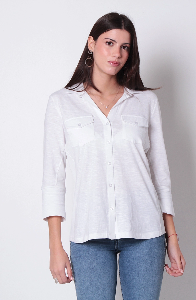 BLUSA MANGA 3/4 ABOTONADA EN DELANTERO CON RIB EN COSTADO - 1