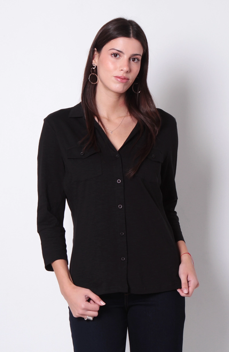 BLUSA MANGA 3/4 ABOTONADA EN DELANTERO CON RIB EN COSTADO - 1