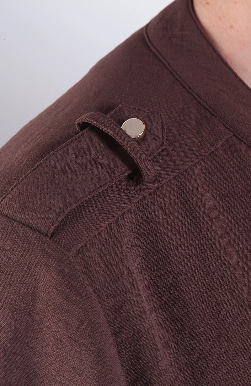BLUSA MANGA LARGA ABOTONADA EN DELANTERO CON BOLSILLOS - 2