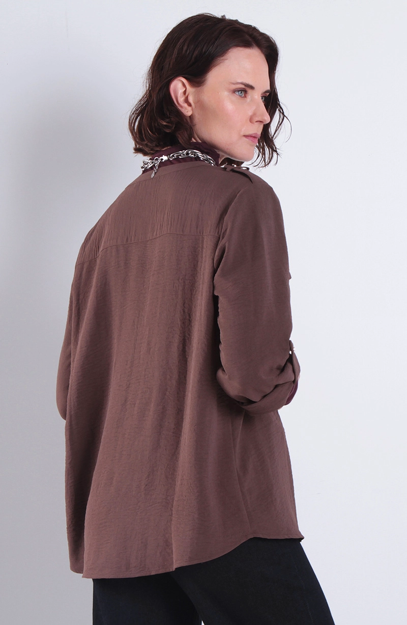 BLUSA MANGA LARGA ABOTONADA EN DELANTERO CON BOLSILLOS - 4