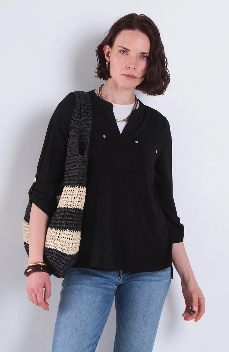 BLUSA MANGA 3/4 ESCOTE V CON BOLSILLOS - 1