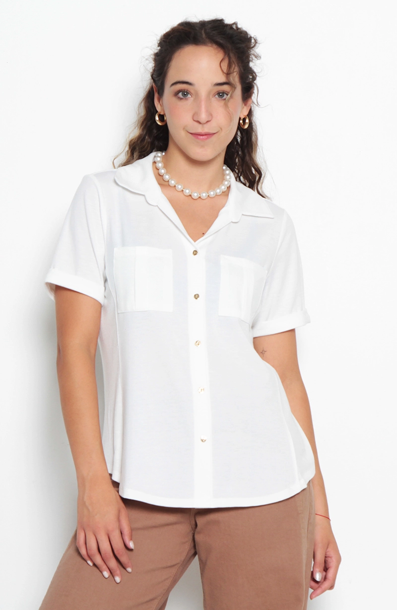 BLUSA MANGA CORTA ABOTONADA EN DELANTERO CON BOLSILLO - 1