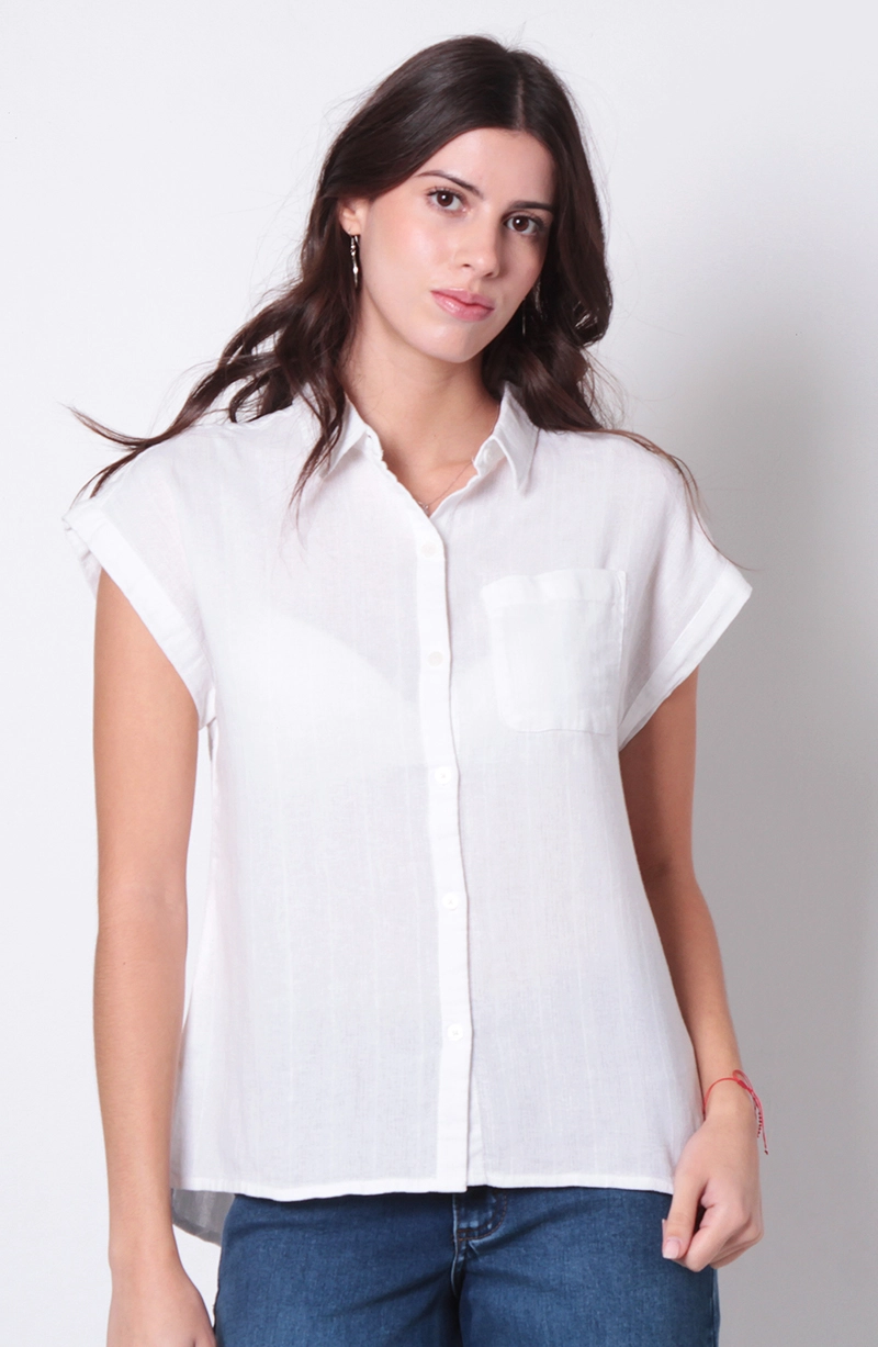 BLUSA  LISTADA MANGA CORTA ABOTONADA EN DELANTERO - 1