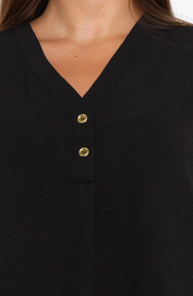 BLUSA MANGA CORTA ESCOTE V CON 2 BOTONES - 2