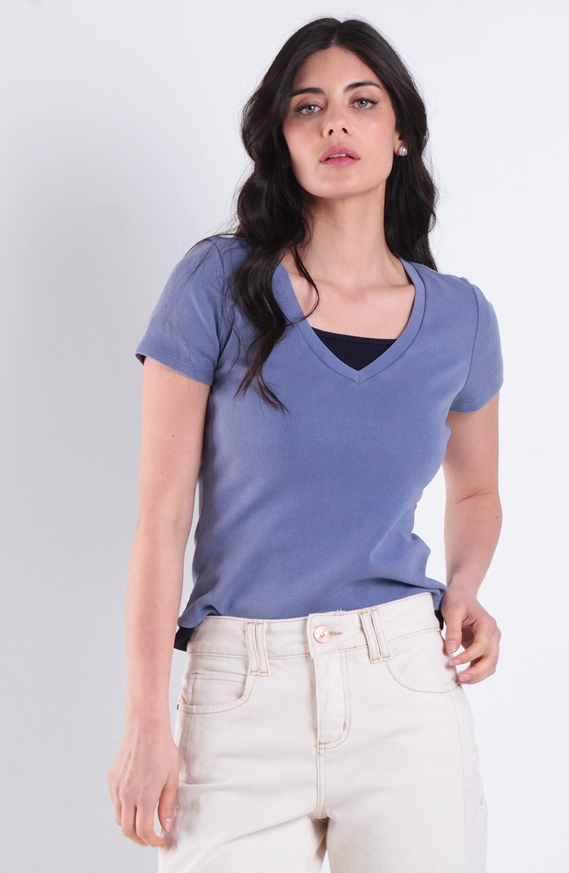 POLERA MANGA CORTA ESCOTE V ACIDWASH - 1
