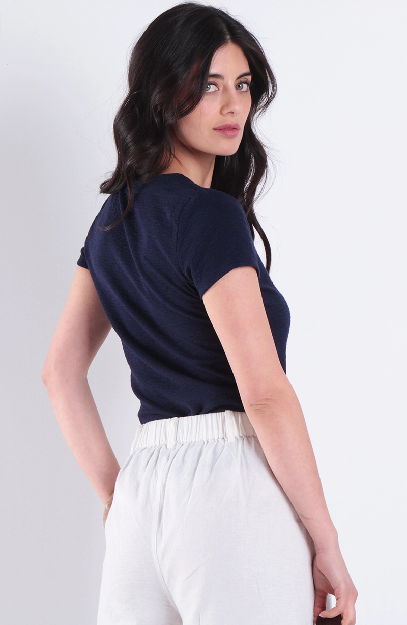 POLERA TEXTURA MANGA CORTA ESCOTE V - 4