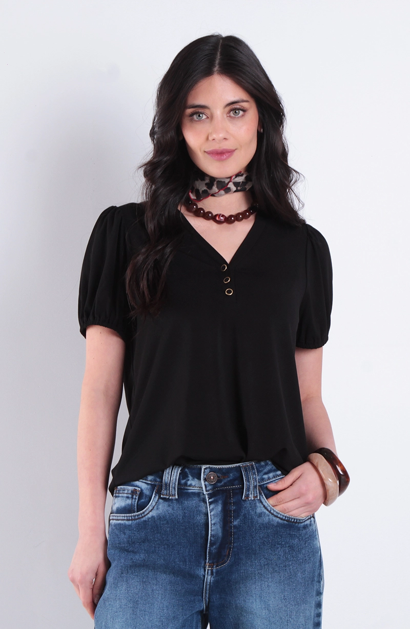 POLERA MANGA CORTA CON ELASTICO CON CUELLO EN V Y BOTONES - 1