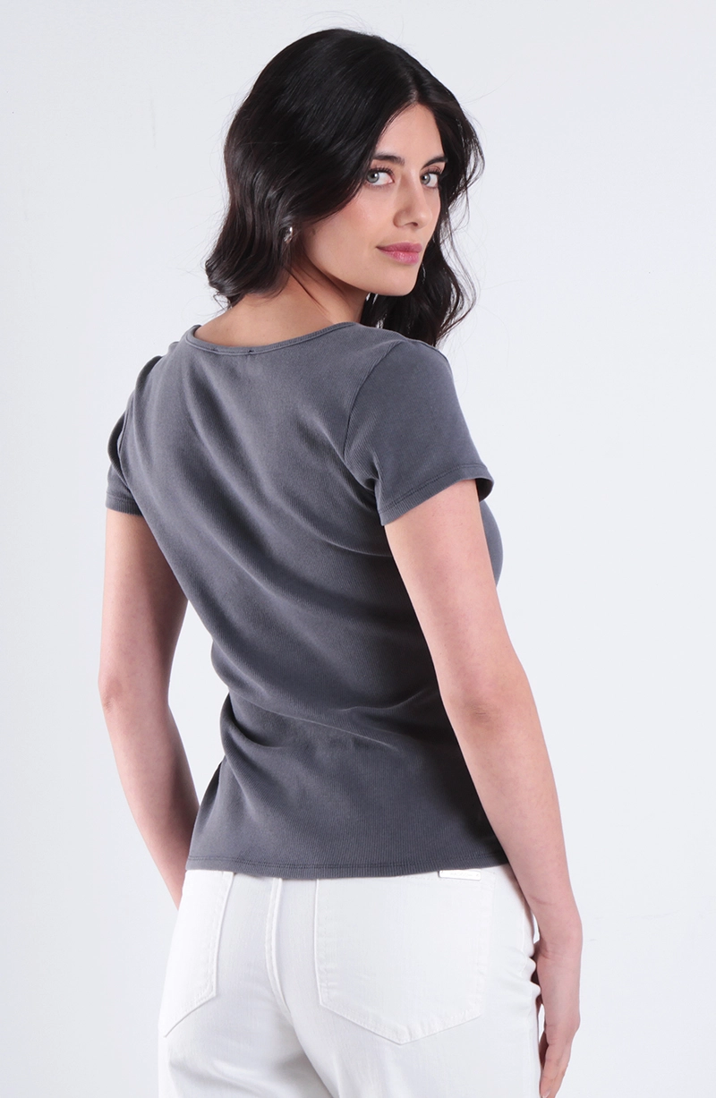 POLERA MANGA CORTA ESCOTE CUADRADO ACIDWASH - 4