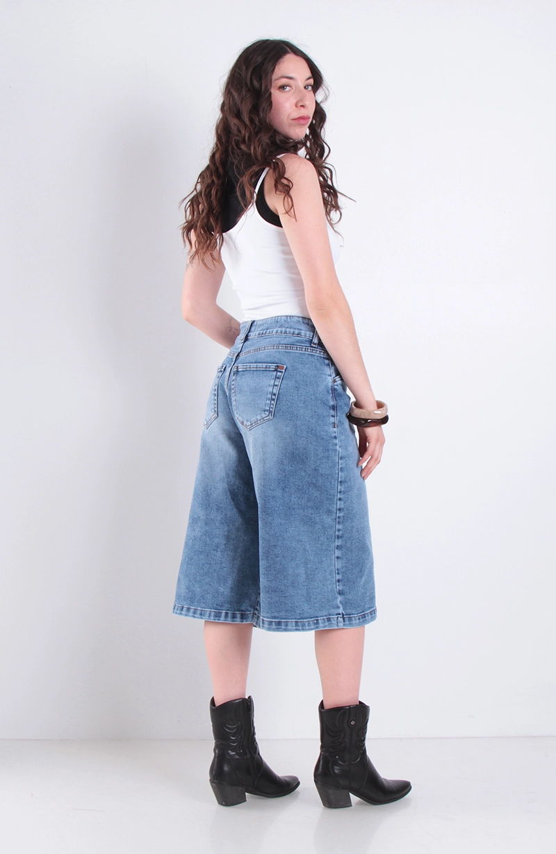JORT MUJER BERMUDA DENIM TIRO ALTO PRETINA 1 BOTON - 4