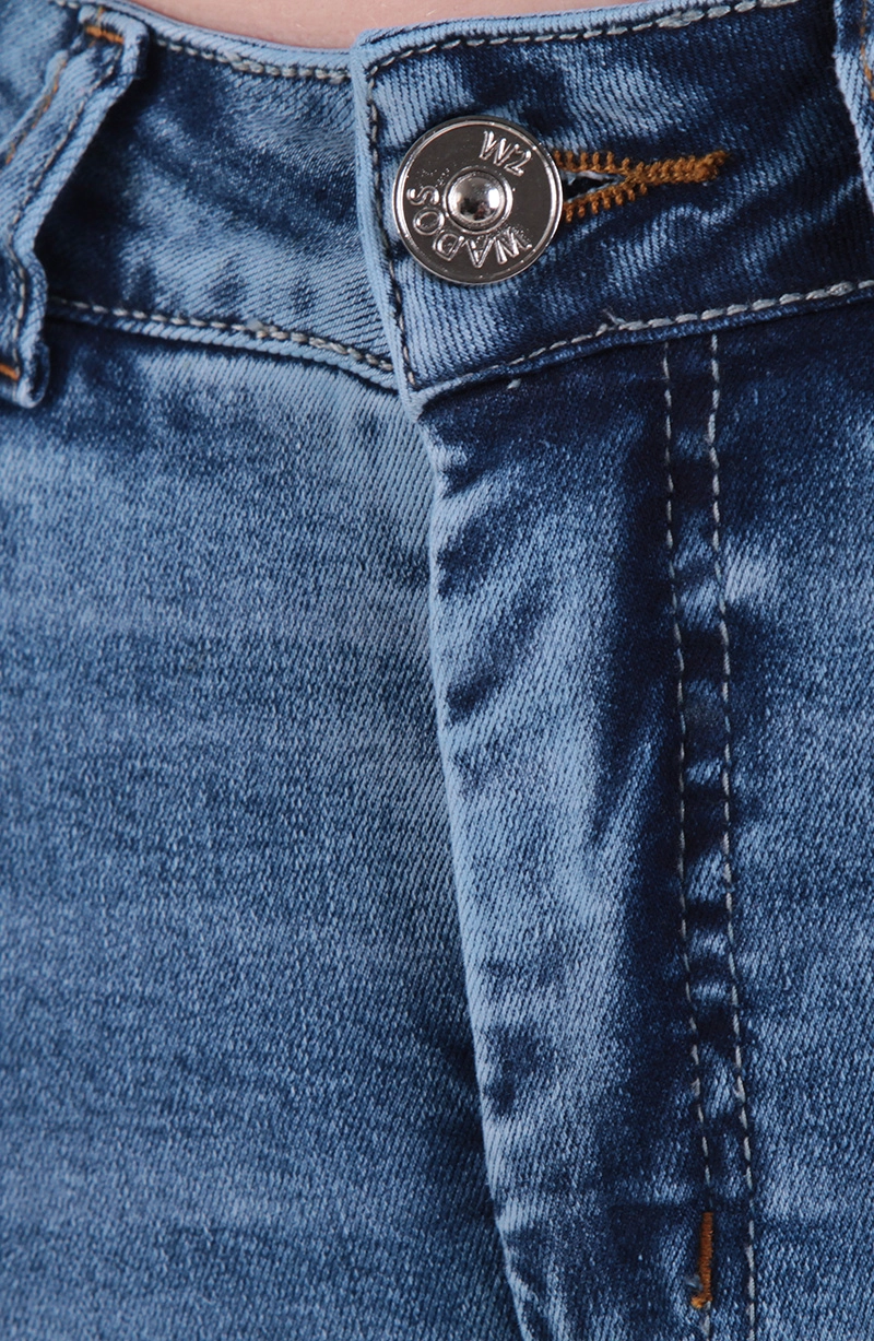 JEANS MUJER FLARE TIRO ALTO PRETINA BASICA 1 BOTON PUSH UP - 2