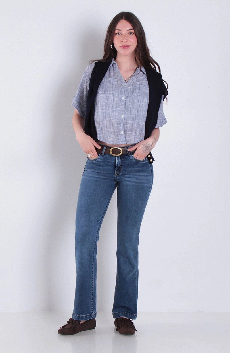 JEANS MUJER  RECTO TIRO BAJO PRETINA BASICA 1 BOTON - 3