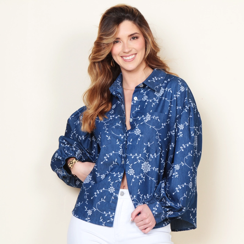 BLUSA MANGA LARGA DENIM ESTAMPADO ABOTONADA EN DELANTERO - 1