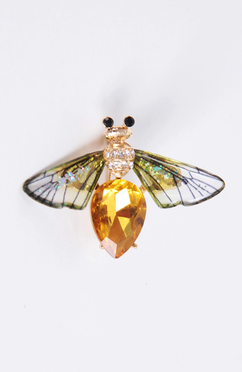 PIN MARIPOSA DORADA CON CRISTALES MULTICOLOR DECORATIVO - 1