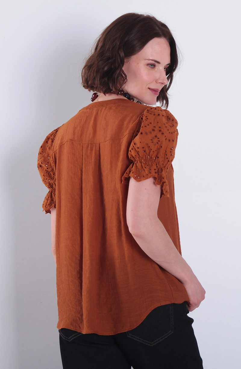 BLUSA MANGA CORTA ABOTONADO EN DELANTERO ESCOTE V - 4